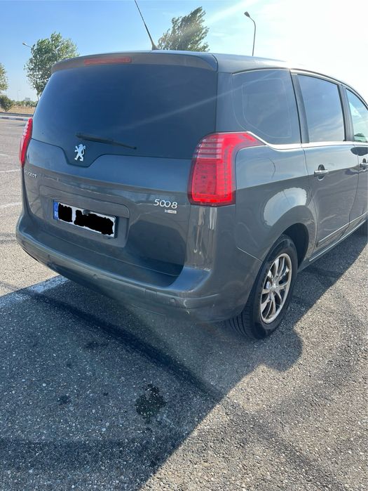 PEUGEOT 5008 5 LOCURI 2011 diesel perfecta stare