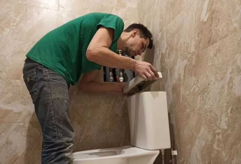 Чистка канализации и замена смесителей — сантехник профессионал!