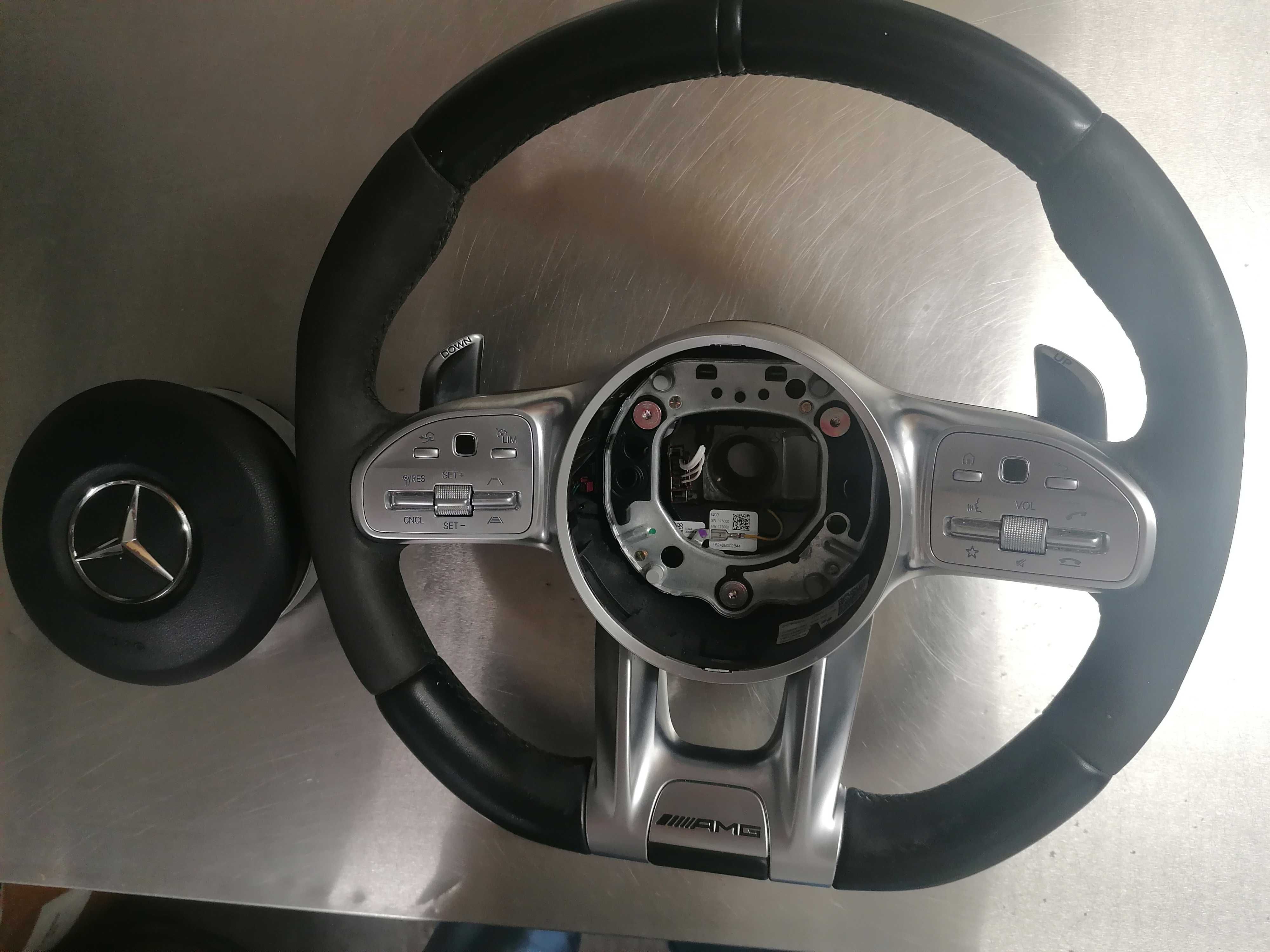 Волан Мерцедес AMG