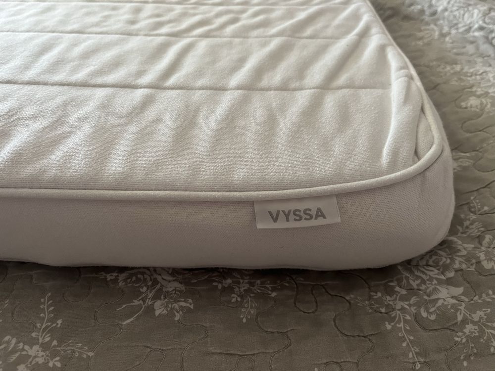 Дървена кошара SMAGORA и матрак VYSSA от IKEA