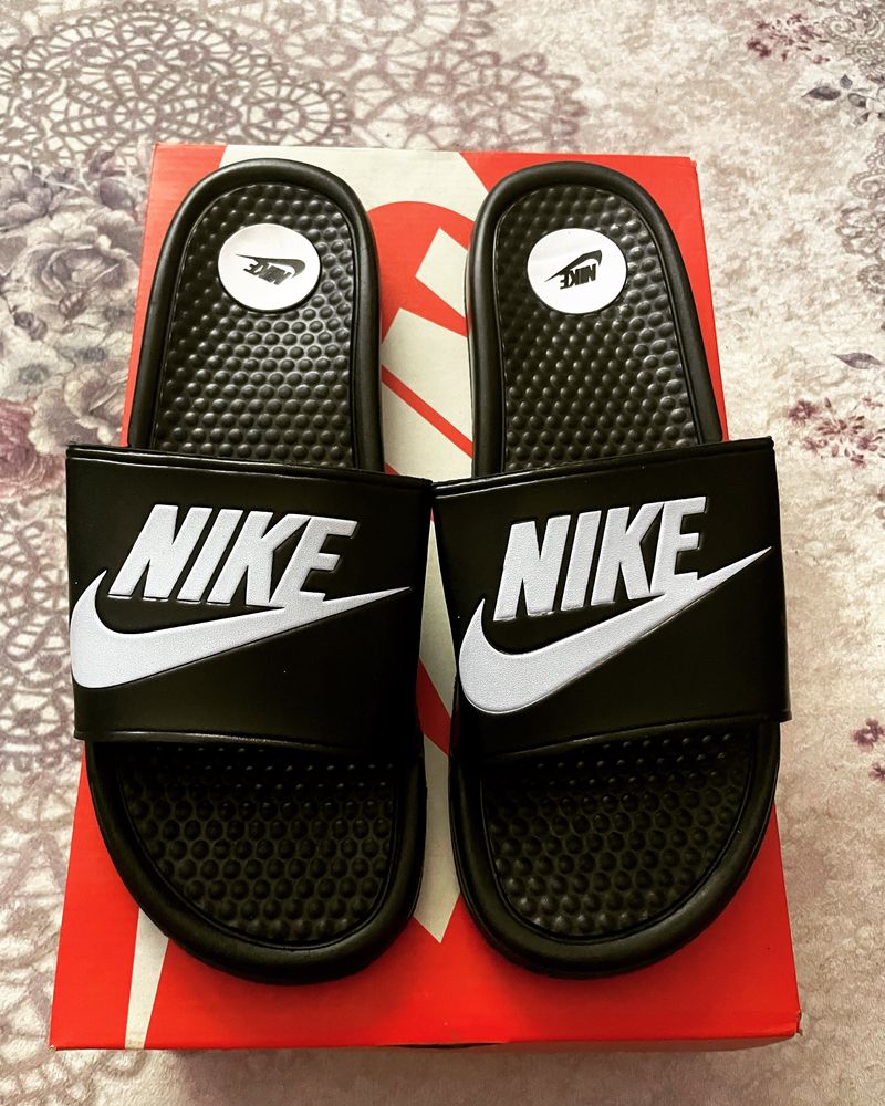 Чехли  Nike