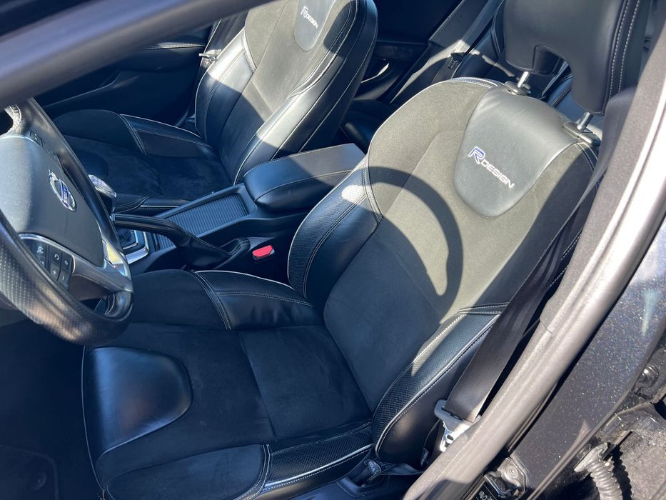 Volvo V40 R design - 2013