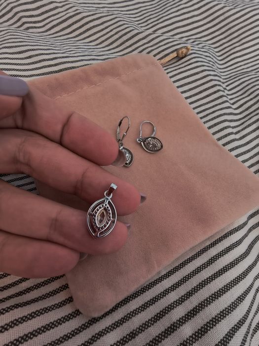 Set cercei și pandantiv