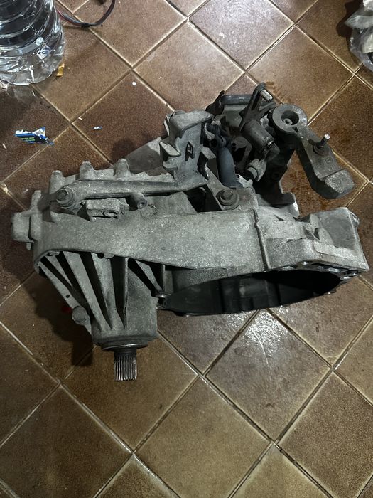 Скоростна кутия за VW Transporter T5 1.9TDI