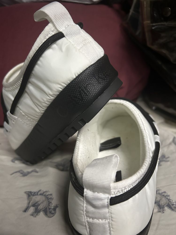 Чехли Calvin Klein