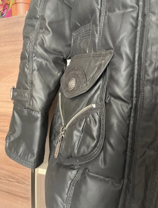 Geaca puf M, calduroasa si eleganta, gluga si cordon