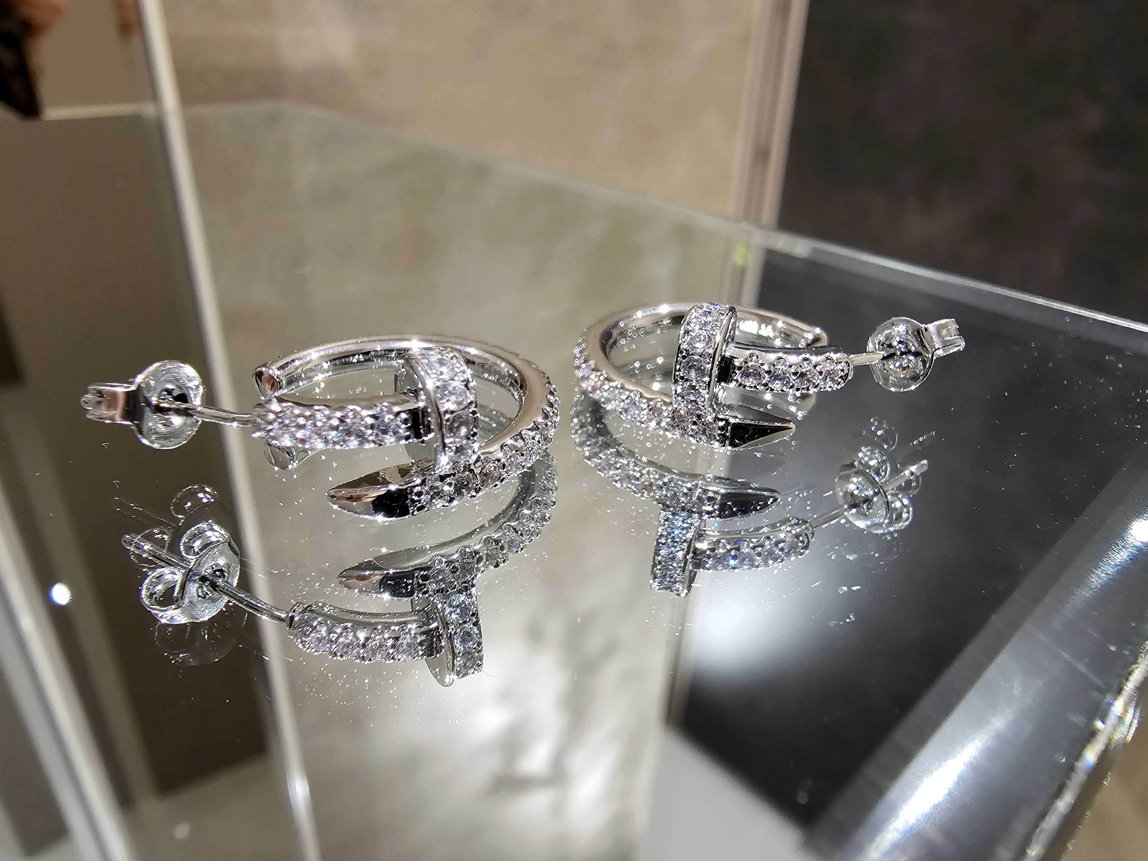 CARTIER Nail Juste un Clou Hoop Silver Diamonds Дамски Обеци Пирон