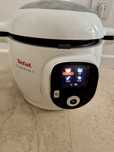 Vând Multicooker Tefal Cook4Me