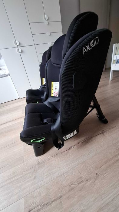 Axkid Movekid стол за кола