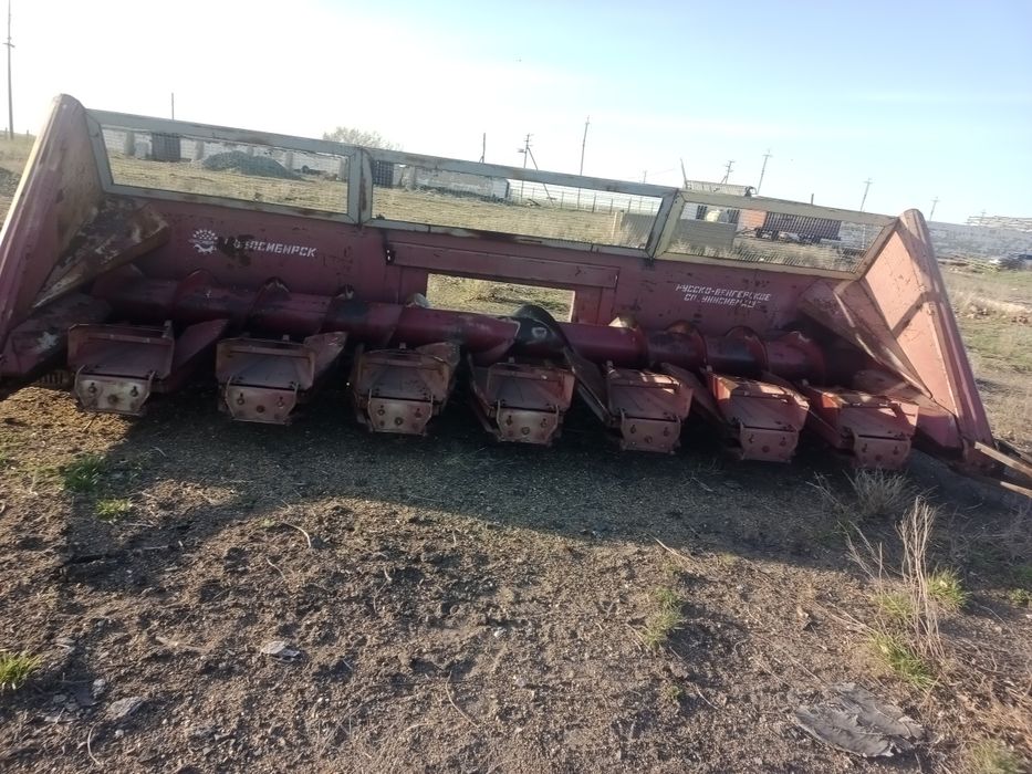 Продам жатку для комбайна нива