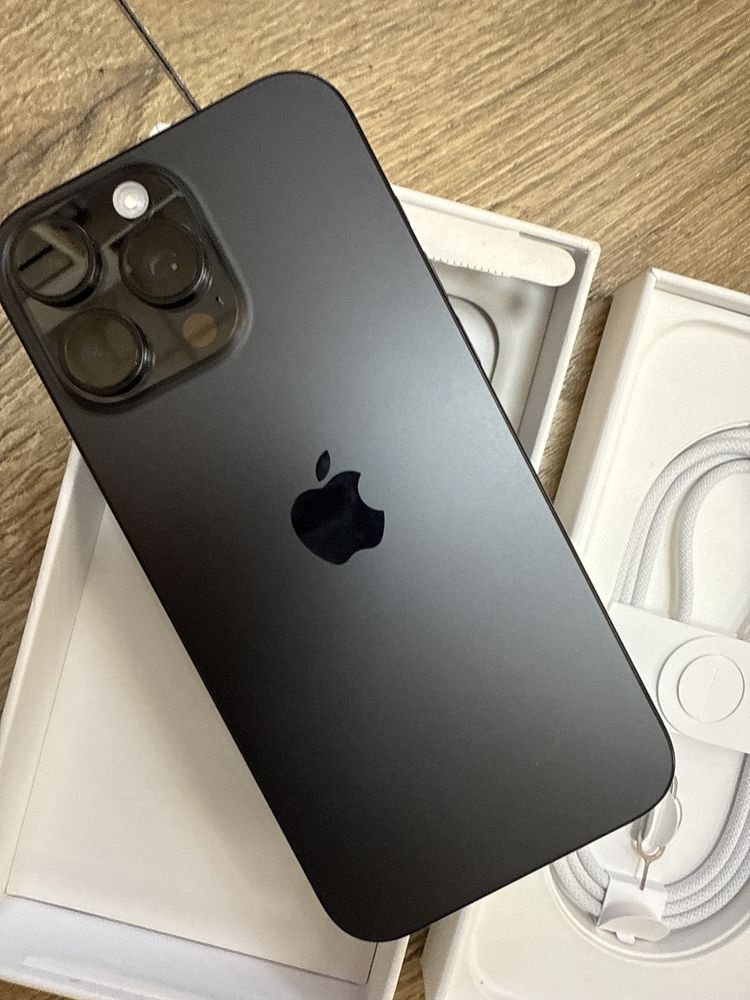 Iphone 16 pro max 256gb black titanium 100% батерия!Гаранция
