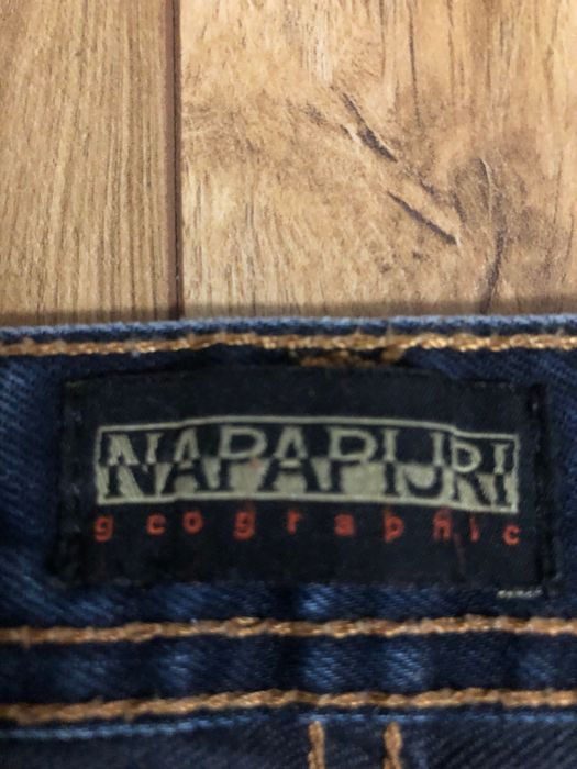 NAPAPIJRI-blugi in stare impecabila, pentru barbati