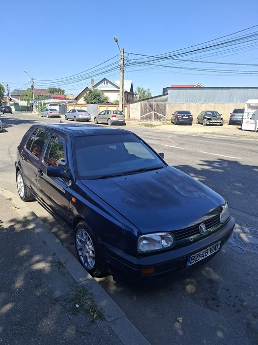 Vând golf 3 ,an de fabricație 1993, 1.8 benzină, in stare bună de func