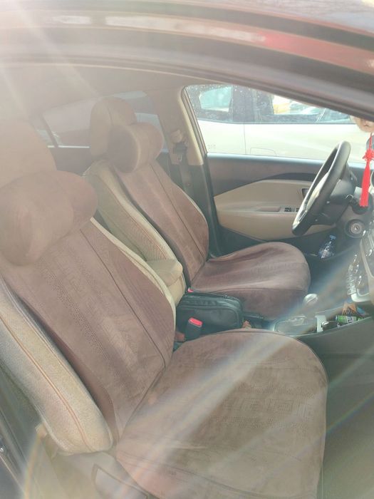 Автомобиль Kia Rio 2013 года