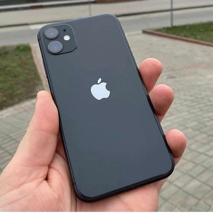 iPhone 11 Black 128GB!