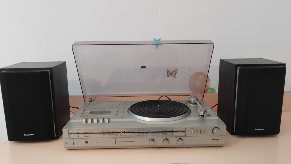 muzica pickup Philips F1125 cu boxe