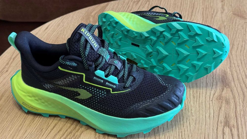 Нови, детски маратонки Decathlon KIPRUN K500 GRIP - 33 номер / 20,5 см