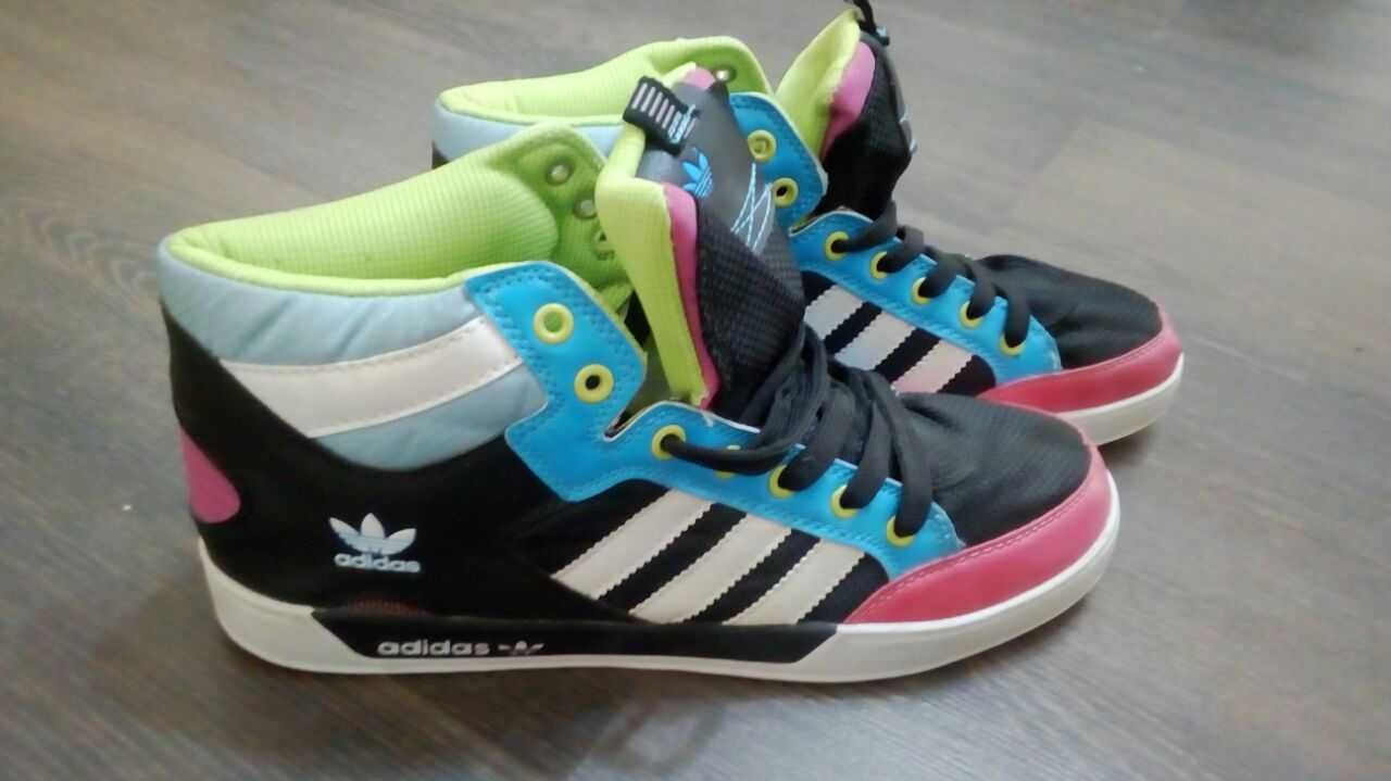 Продаю кроссовки Adidas