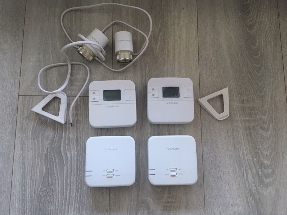 Termostat digital cu actuator termic Salus