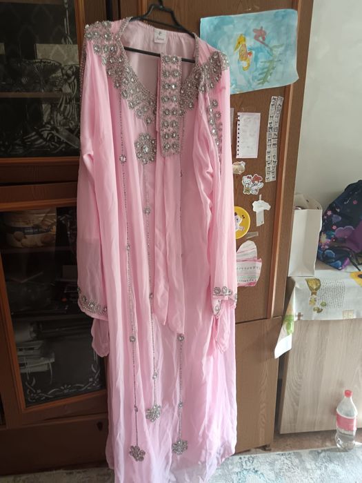 Продажа платья вечернее