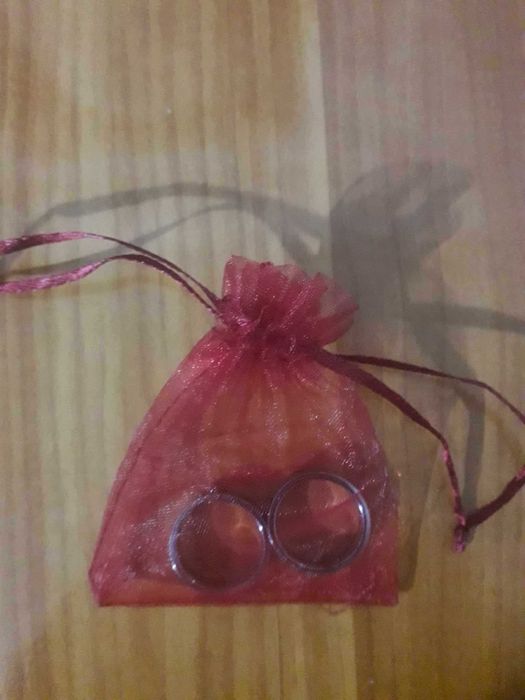 Vand 2 inele din inox cu Sfanta Cruce imprimata cu 50 de lei