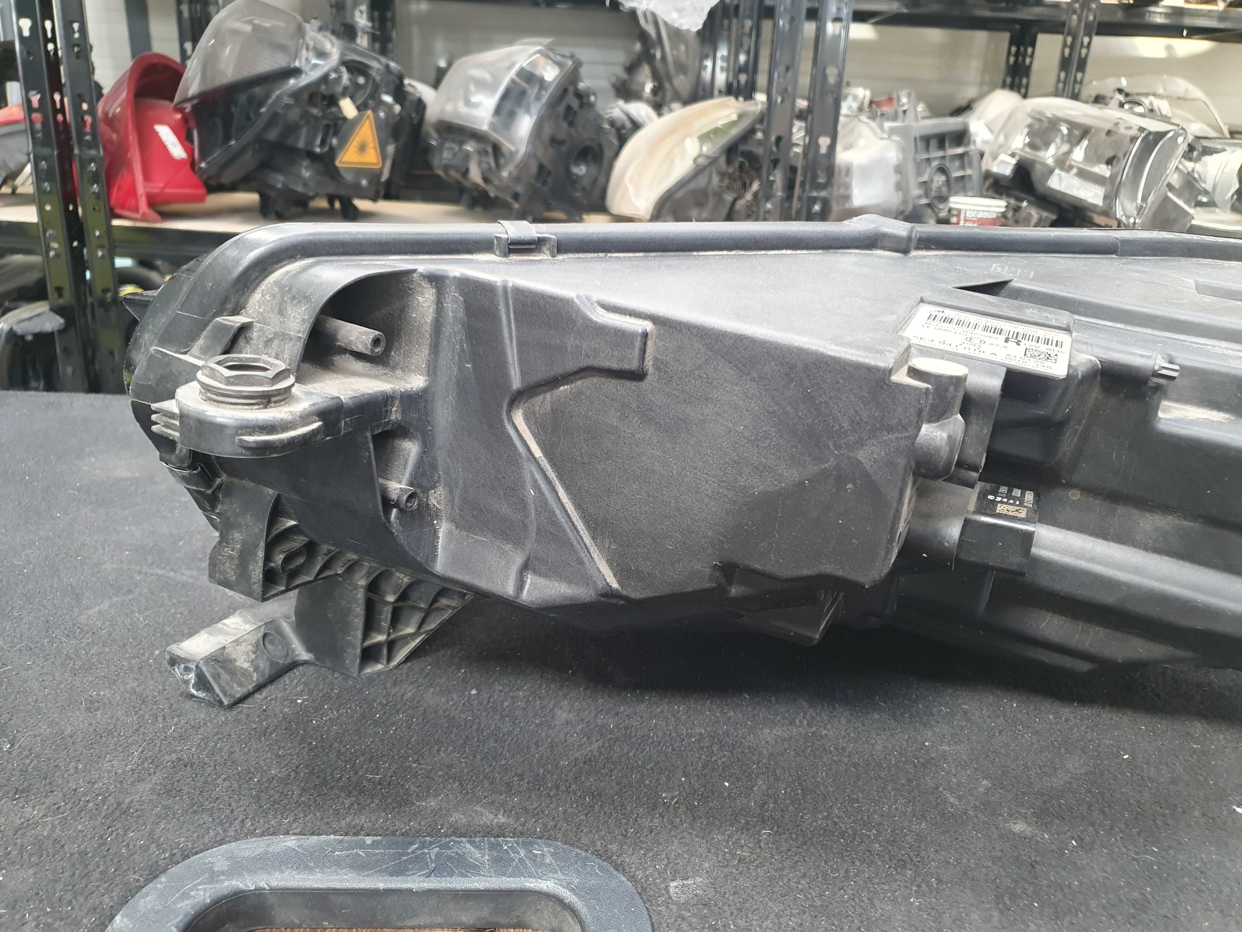 far dreapta skoda octavia 4 2023 full led