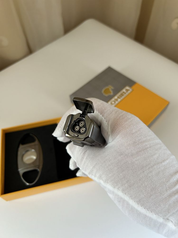COHIBA подаръчен комплект (запалка+резачка за пури)