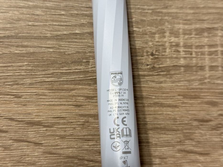 Aparat de barbierit si tuns Philips OneBlade QP1324