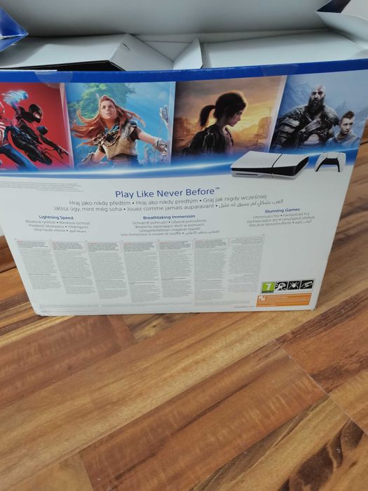 PS 5 nou, în cutie de vanzare