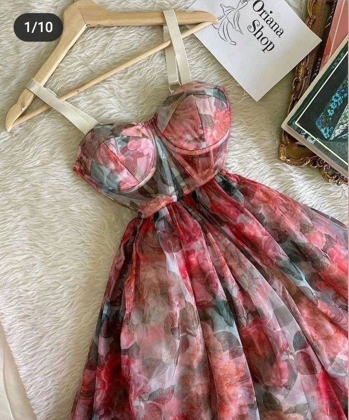 Корсетное розовое платье из фатина