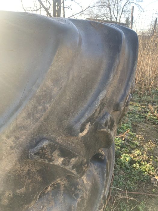 Vand 2 anvelope tractor/600/65R38 2300/buc