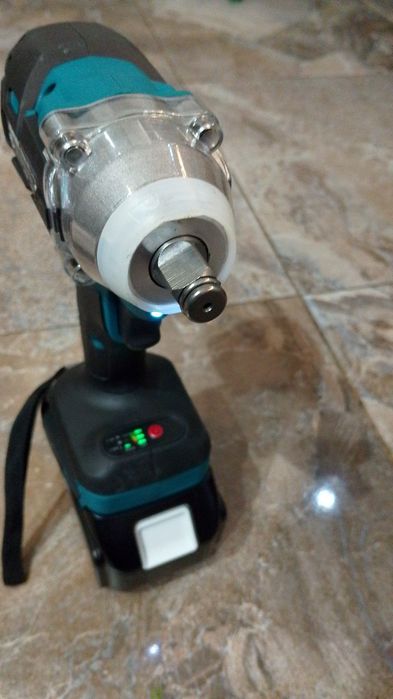 Impact înșurubat Makita DTW285