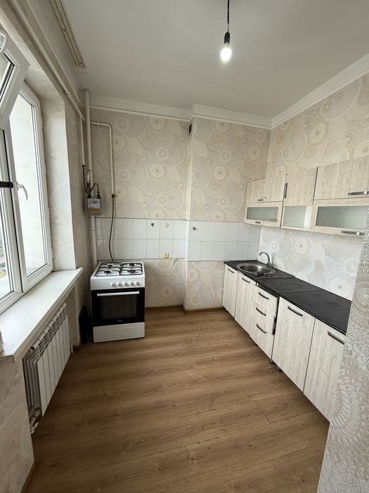 Срочна квартира сотилади сергели 6 А метро 2 чи бекат енида