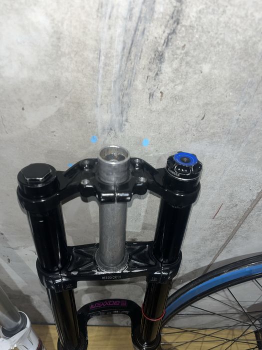 Вилка за колелоRock shox boxxer 2017 charger 27,5