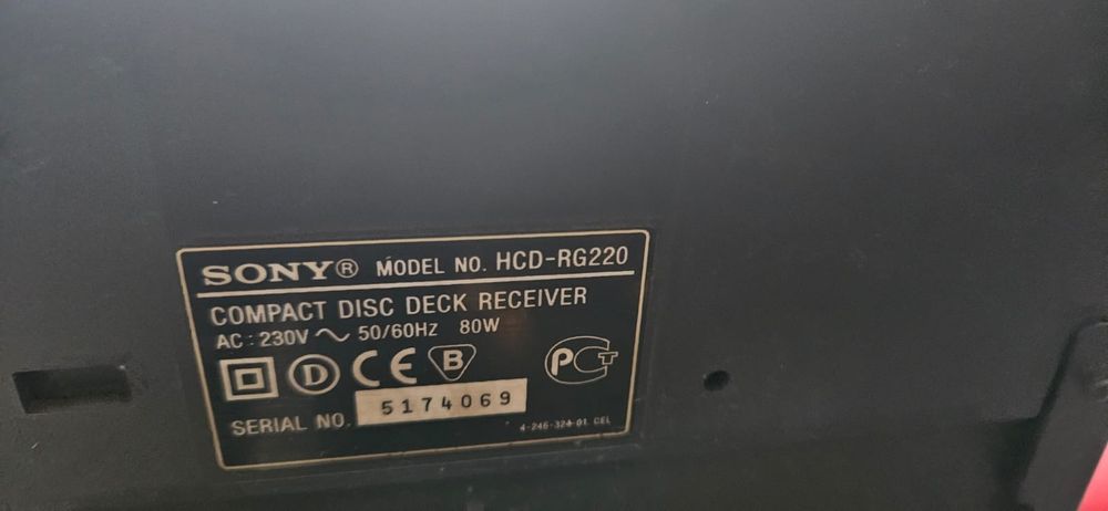 Combina Sony fara boxe