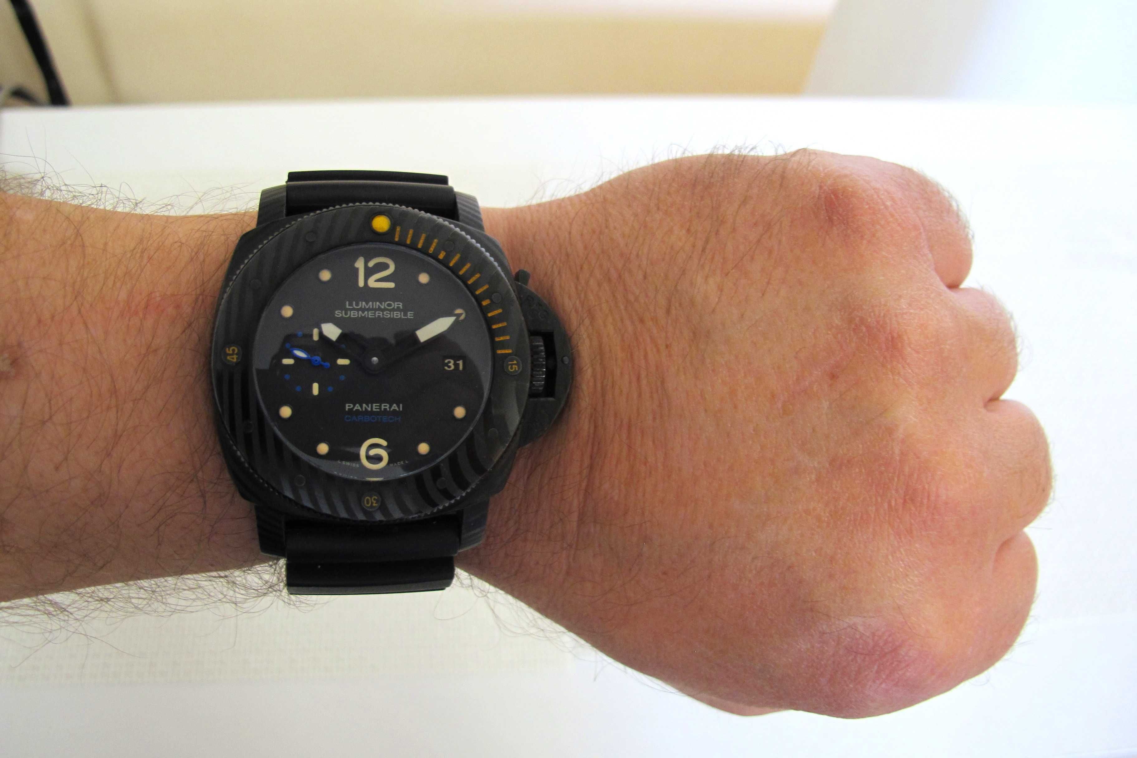 Panerai Submersible Carbotech  – Масивен 47 mm часовник автоматик