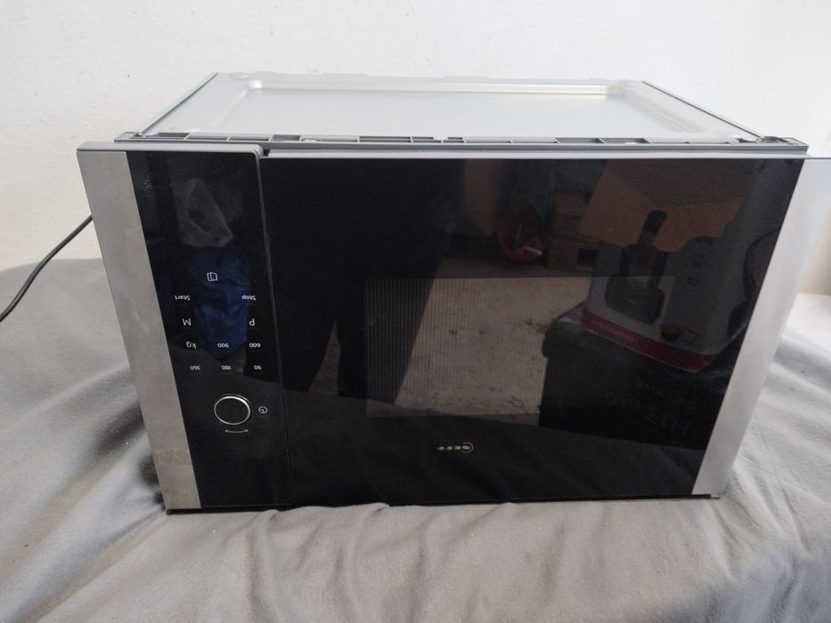 Defect Cuptor electric Neff Model HLAND53N0 pentru piese