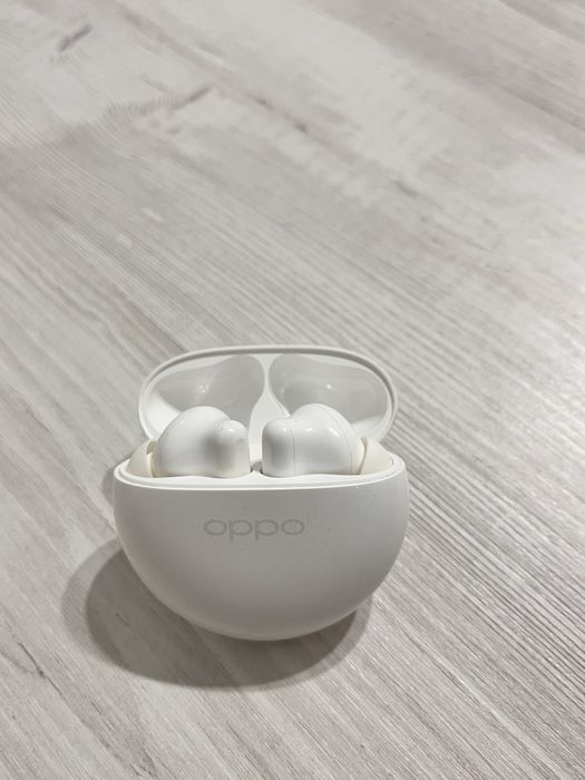 Безпроводные наушники ( oppo)