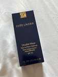 Font de ten Estee Lauder 1N1