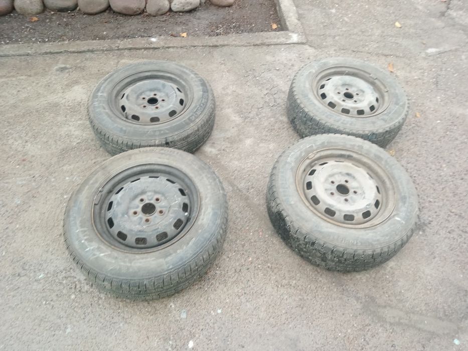 Продаются зимнии шины с дисками 185  на70 диметр 14