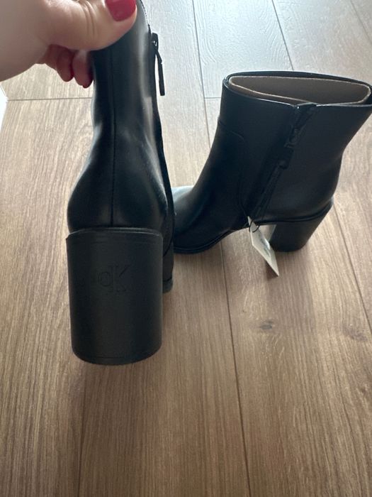 Сапоги Ck новые в черном цвете