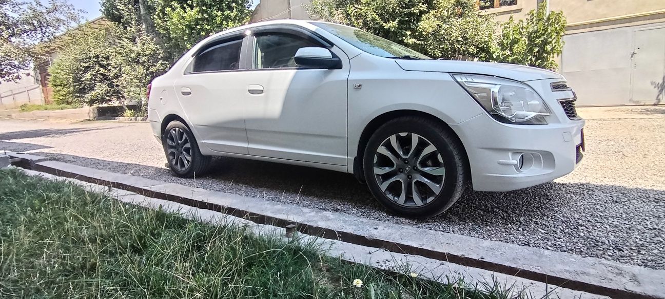 Cobalt 4 pozitsuya avtomat sotiladi.xolati zor.