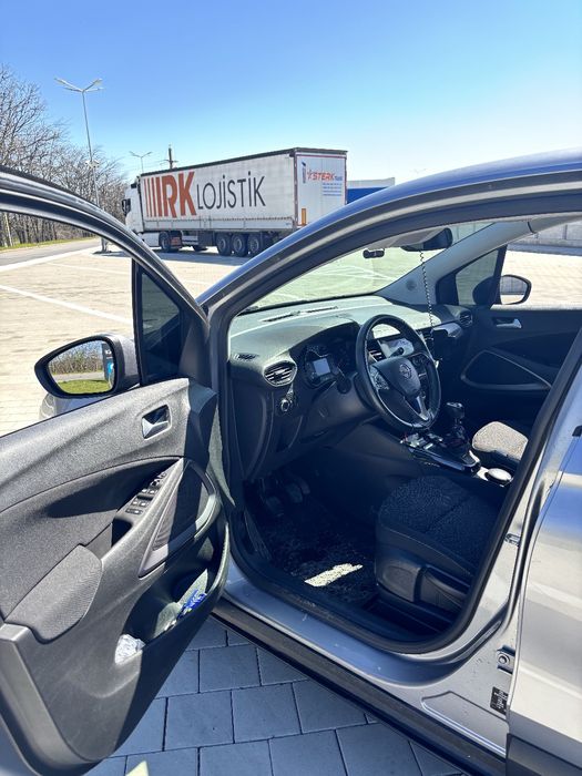 Opel Crossland X. 2020