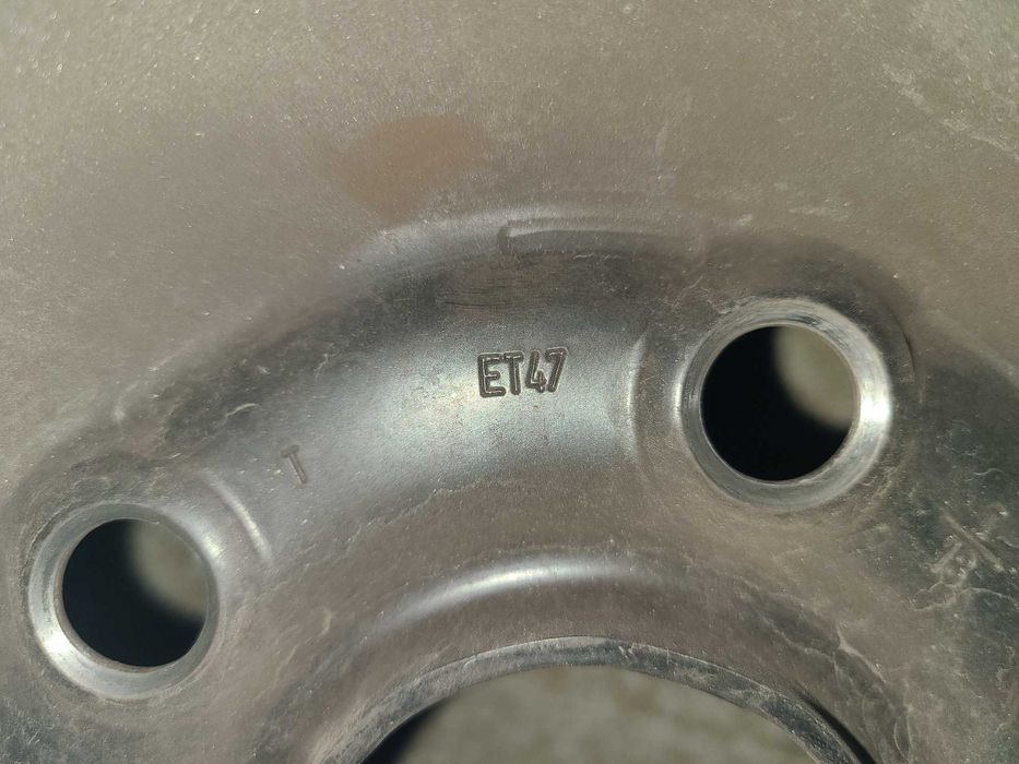 Jante R15 ET47 6JX 15H2 originale VW cu capace VW