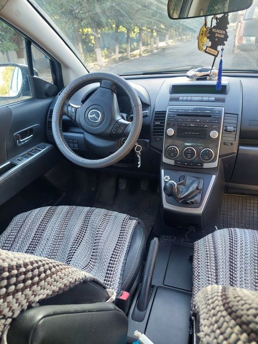Mazda 5 din anul 2008