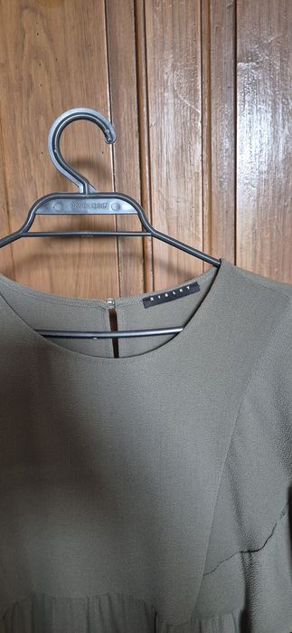 Спортно-елегантна рокля Sisley