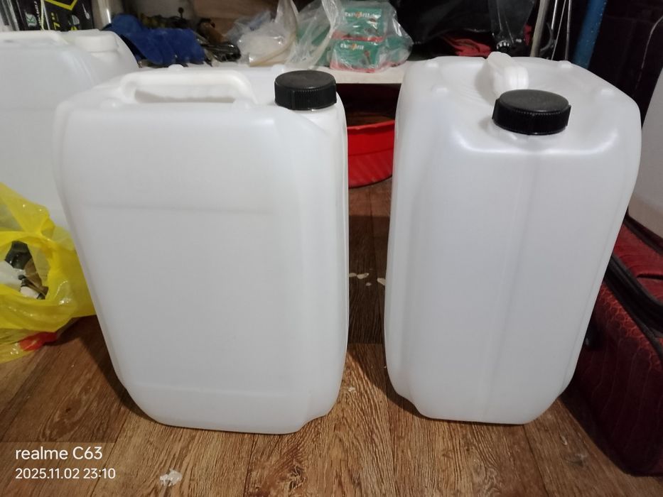 Срочно продам канистры