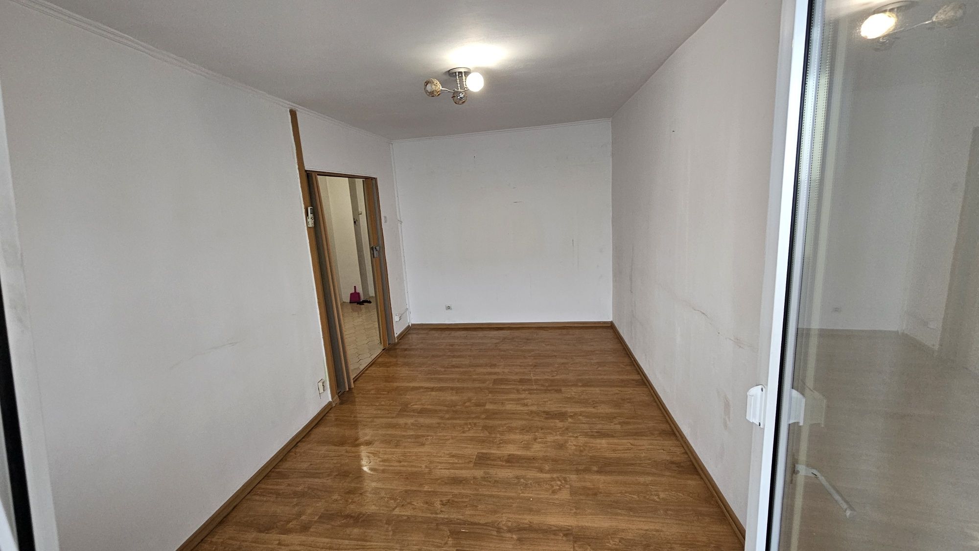 Proprietar garsoniera Tineretului Baladei 33 mp, balcon