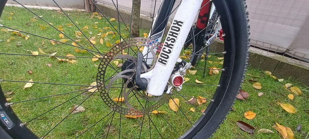 Bicicleta Cube AMS 110 full suspension