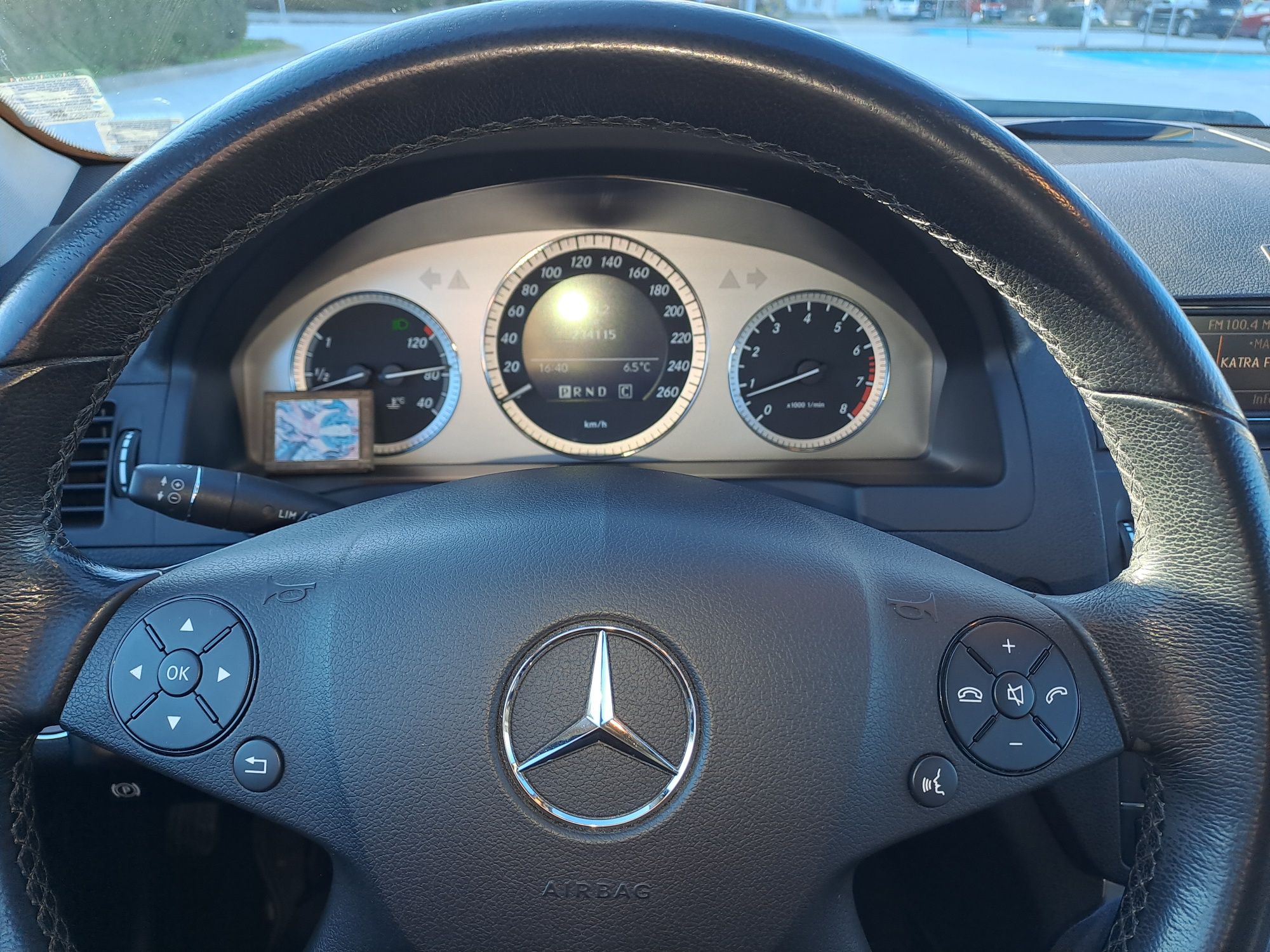 Продава Мерцедес w 204/2010г/ Газ-бензин